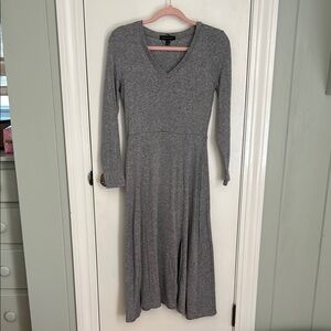 Banana Republic Gray V-Neck Long Sleeve Sweater Dress